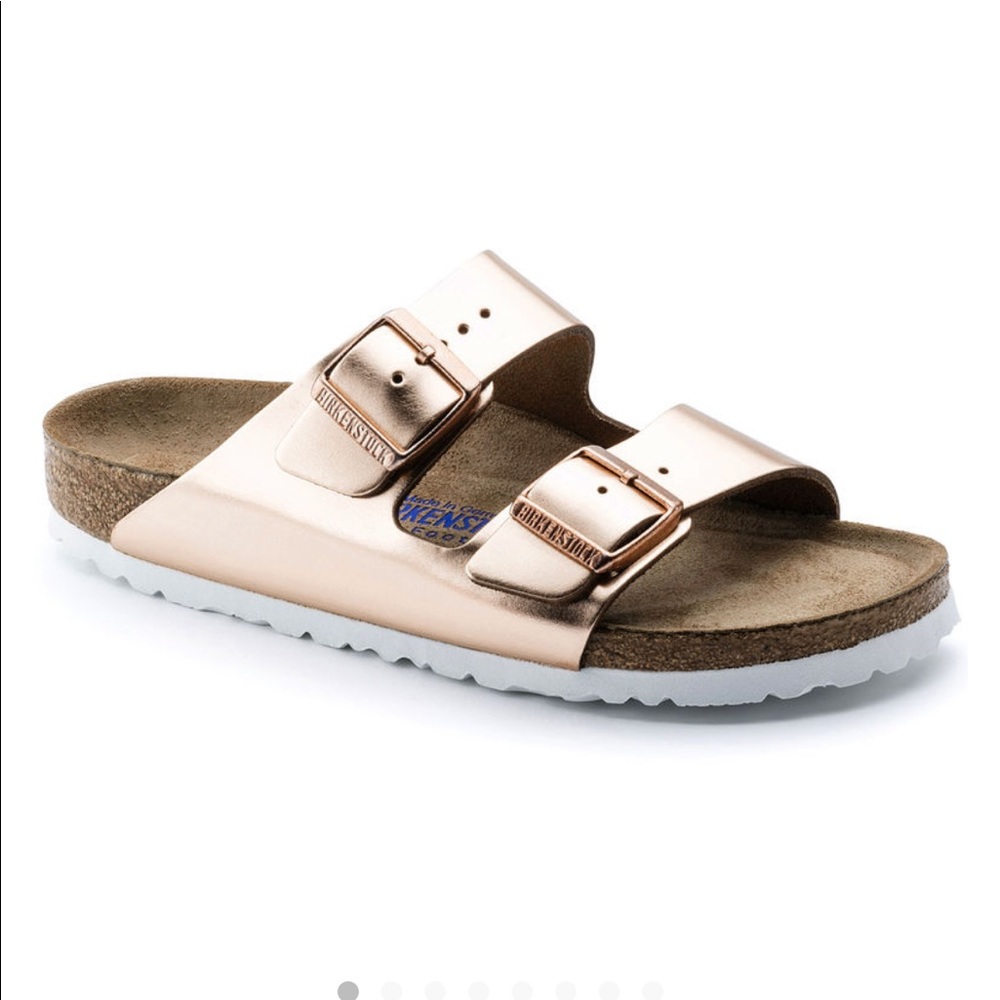 Gently used rose gold ladies Birkenstock’s size 7